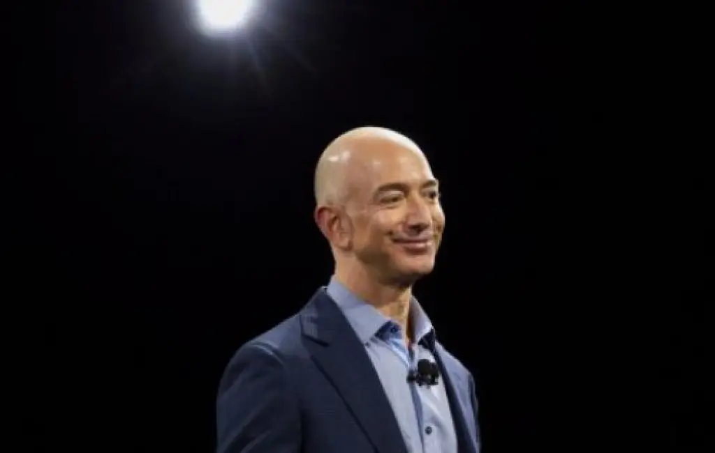 Fortuna de Jeff Bezos alcanza hito de los US$ 100,000 millones