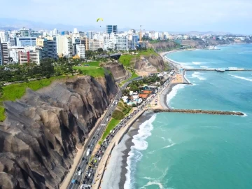 Departamento en venta en Malecón Cisneros, Miraflores | 373 m² frente al mar